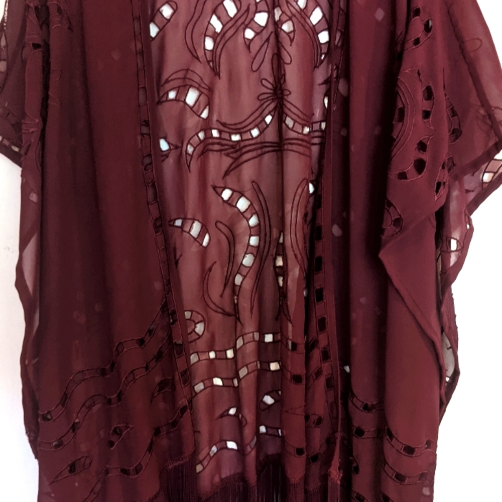 Vintage burgundy fringed kimono